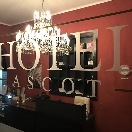 Hotel Ascot كايانيلو المظهر الخارجي الصورة