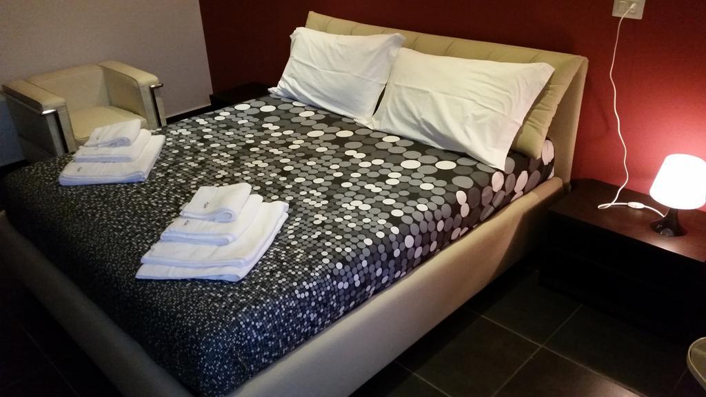 Hotel Ascot كايانيلو الغرفة الصورة