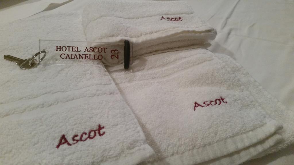 Hotel Ascot كايانيلو الغرفة الصورة