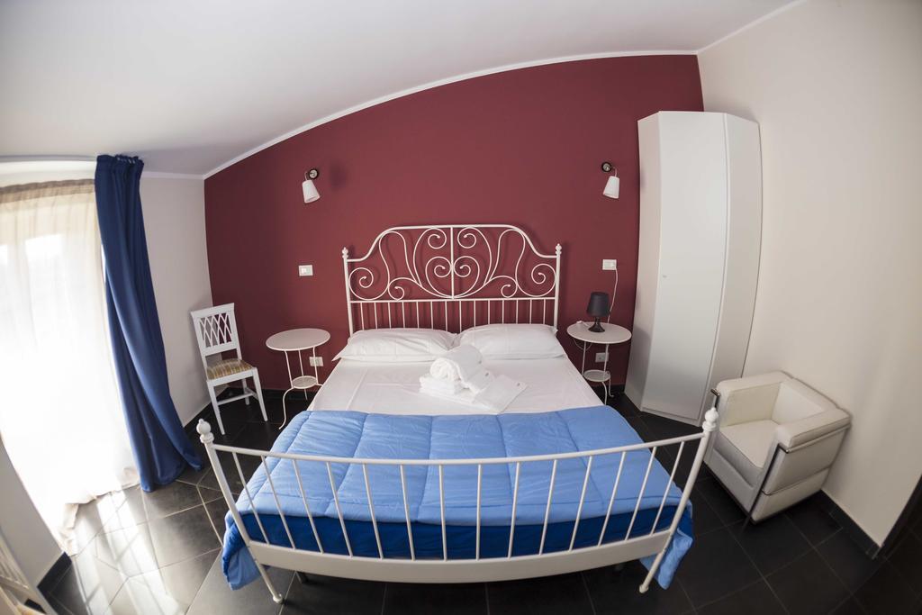 Hotel Ascot كايانيلو الغرفة الصورة