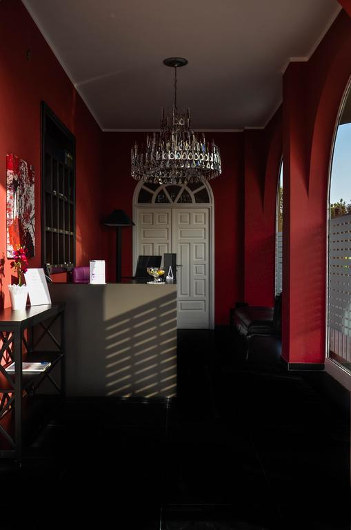Hotel Ascot كايانيلو المظهر الخارجي الصورة