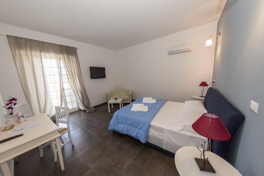 Hotel Ascot كايانيلو الغرفة الصورة