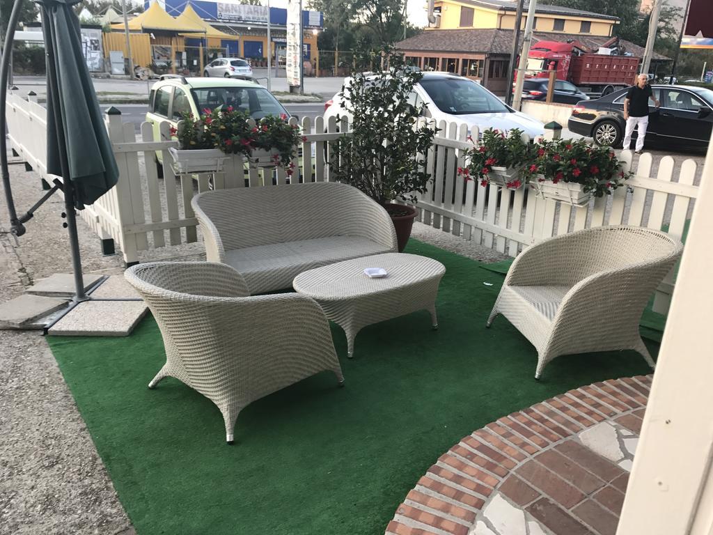 Hotel Ascot كايانيلو المظهر الخارجي الصورة