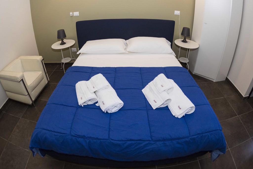Hotel Ascot كايانيلو الغرفة الصورة