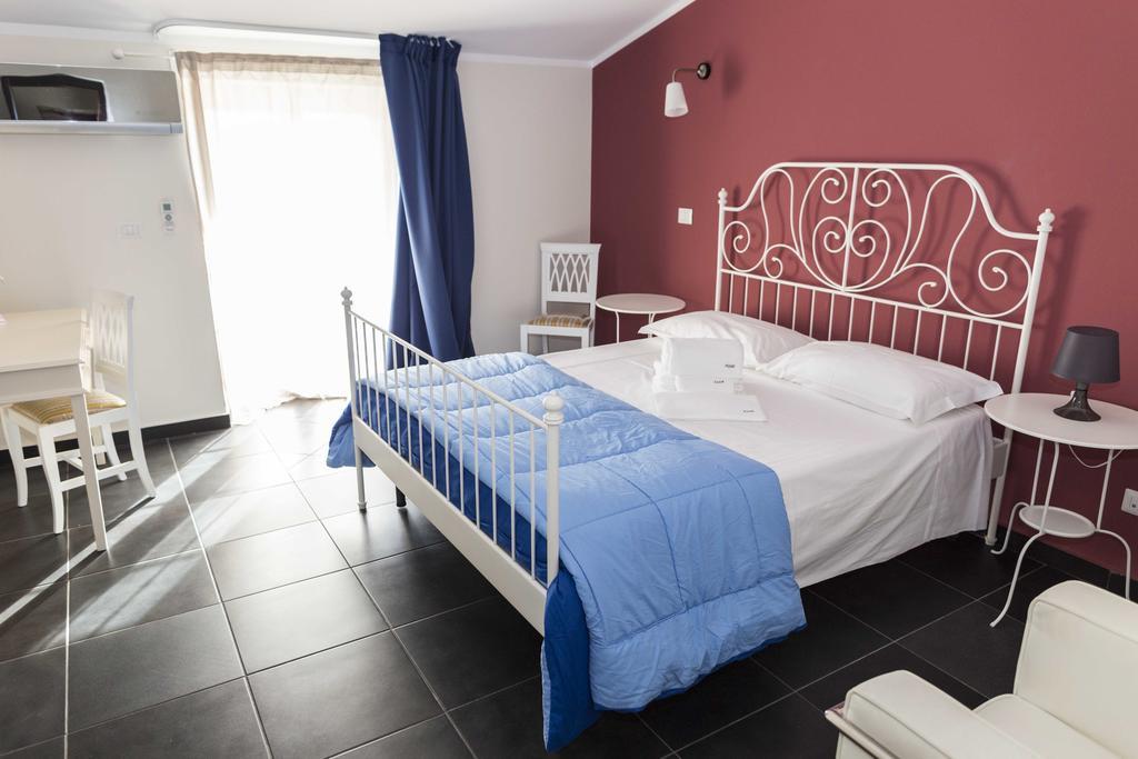 Hotel Ascot كايانيلو الغرفة الصورة